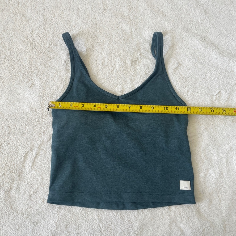 Vuori Halo Performance Cropped Top Heathered Teal Green V-Neck Built-in Bra XS - Picture 9 of 9